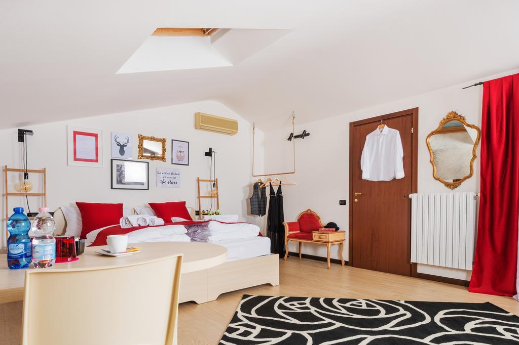 Bluamaranto Bed & Breakfast เวโรนา ภายนอก รูปภาพ