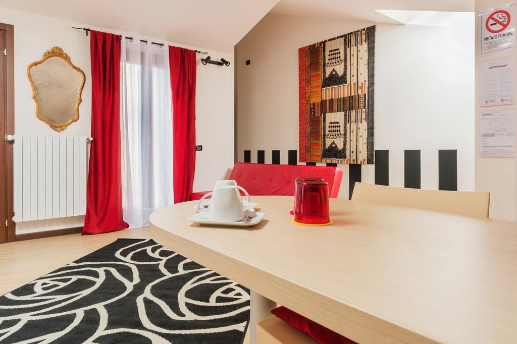 Bluamaranto Bed & Breakfast เวโรนา ภายนอก รูปภาพ