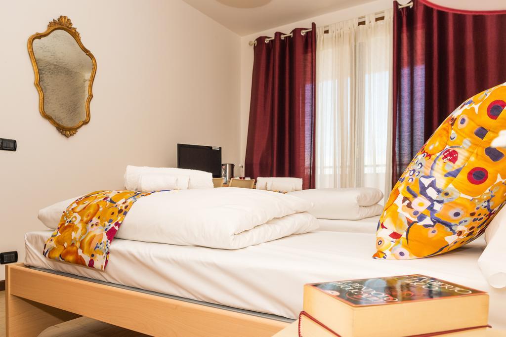 Bluamaranto Bed & Breakfast เวโรนา ภายนอก รูปภาพ